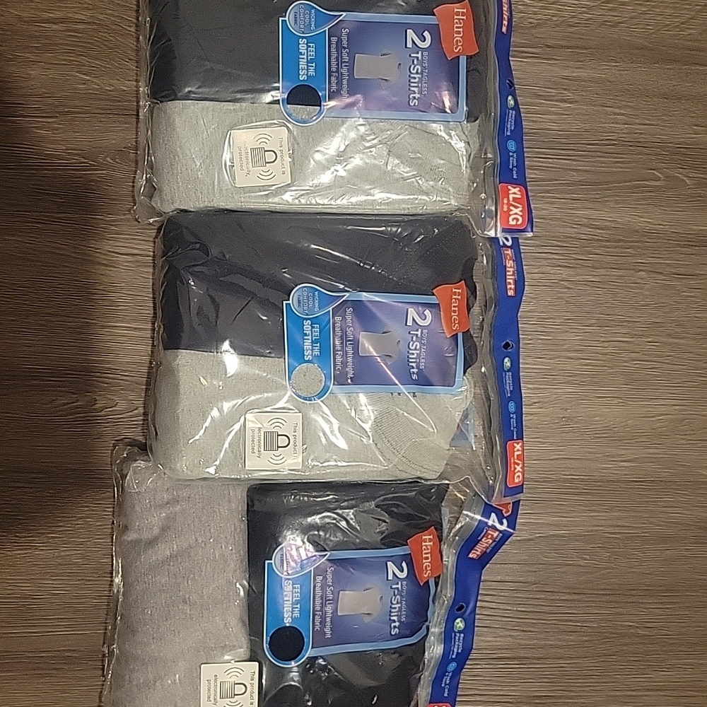 Hanes Boy's Tagless Crew Neck T-shirts Sz 18-20/XL